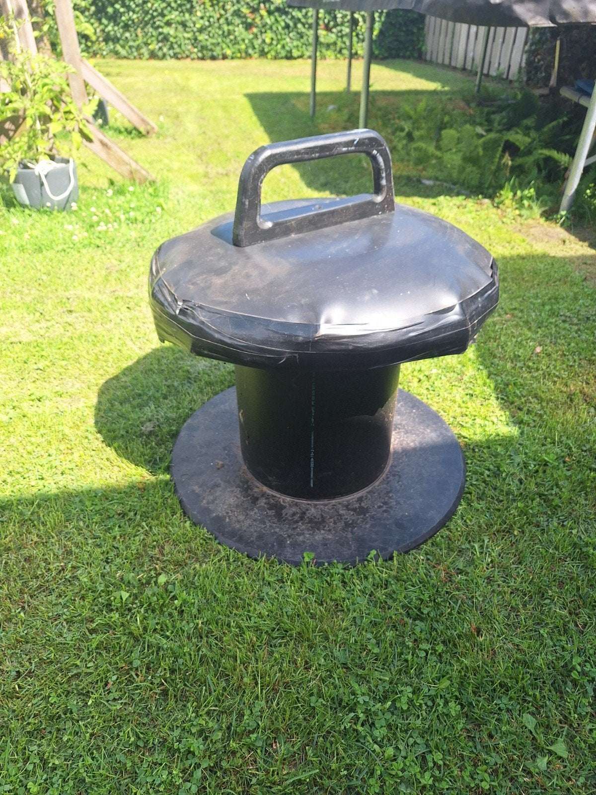 Kunststof turnpaddestoel me afneembare beugel, Ophalen, Gebruikt, Materiaal