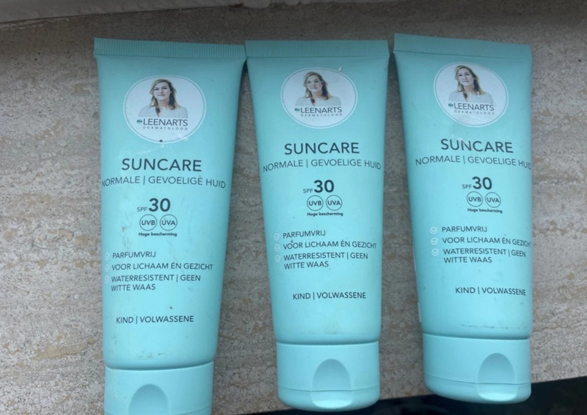 3x Drs Leenarts SPF 30 Zonnebrandcrème 100ml - Dermatoloog, Ophalen of Verzenden, Nieuw, Zonnebrand of After Sun