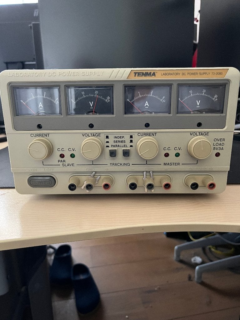 Lab voeding 2 x 30V 3A en 1 x 5V, Ophalen, Gebruikt, Elektriciteit