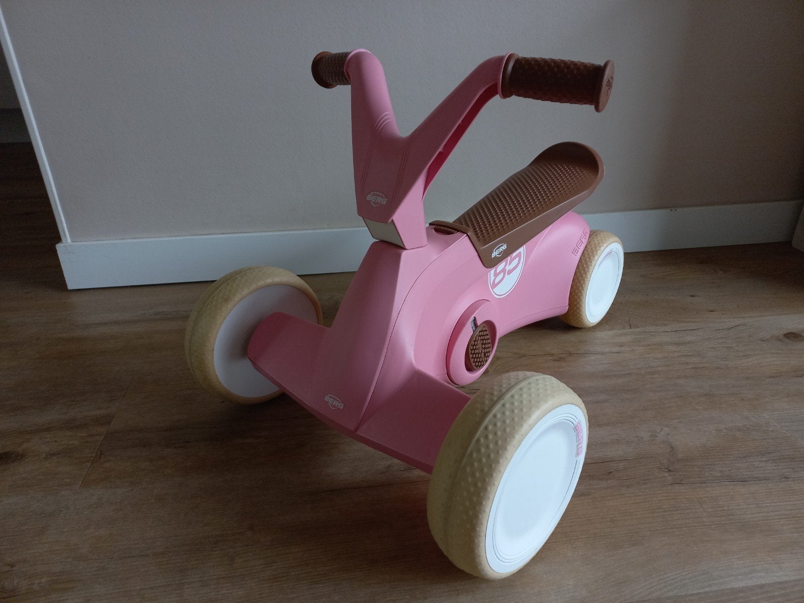 Berg Loopfiets Skelter Roze, Ophalen, Zo goed als nieuw, Loopfiets
