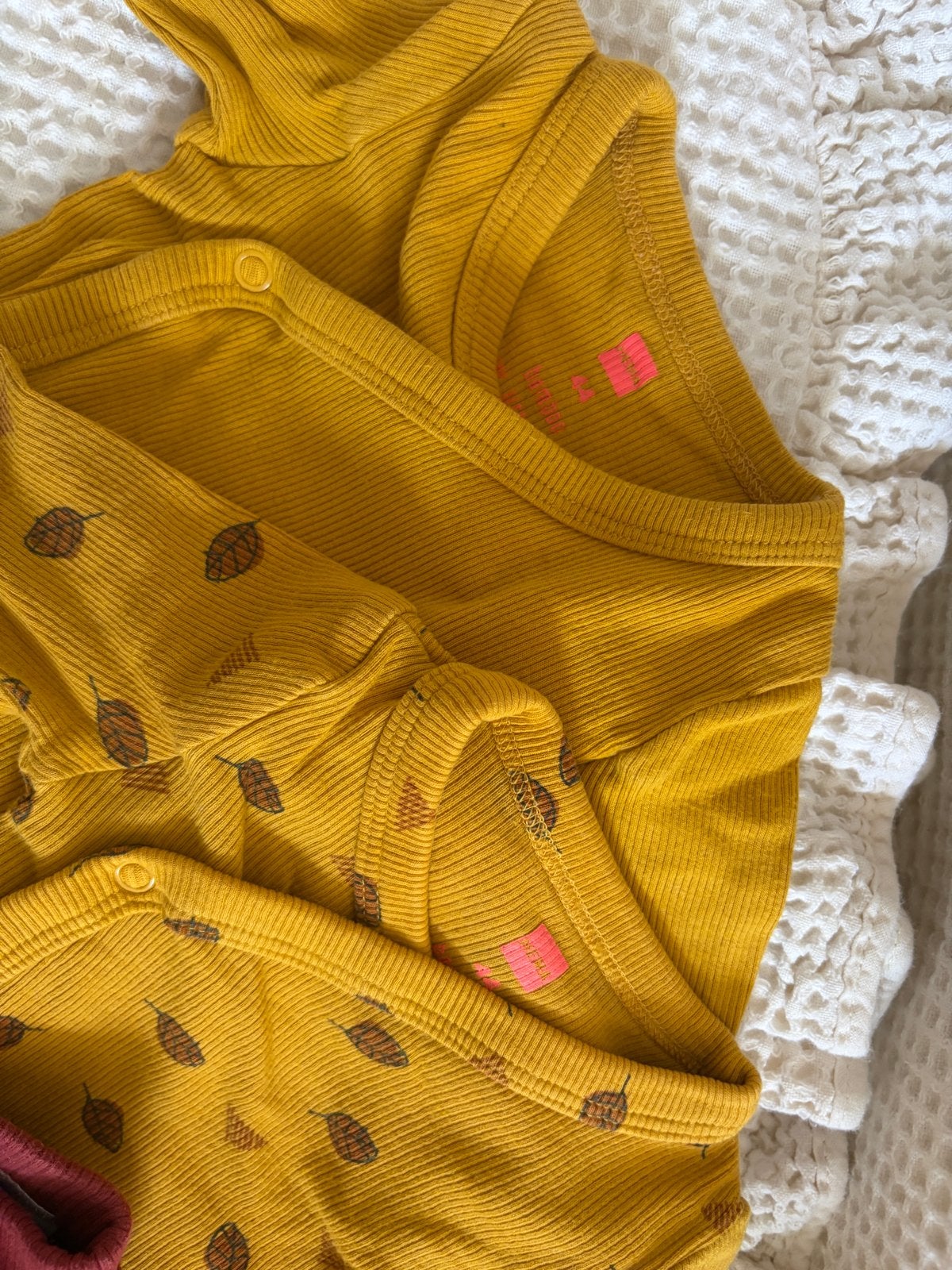 Babykleding set: Rompers, Broekje, Sokjes - Maat 44, Ophalen of Verzenden, Zo goed als nieuw, Jongetje of Meisje, Setje