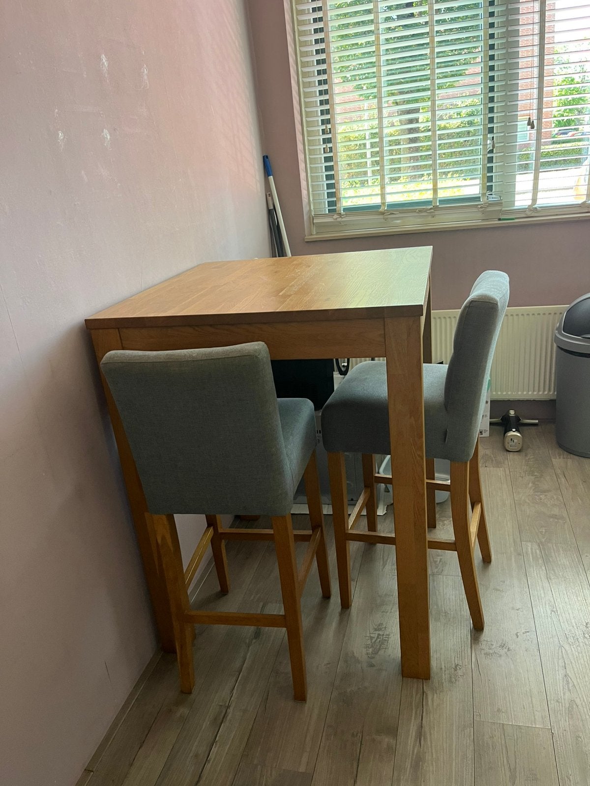 Hoge eettafel met stoelen 110cm hoog, Huis en Inrichting, Ophalen, Zo goed als nieuw