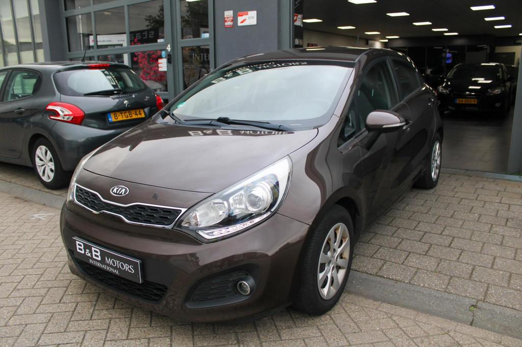 Kia Rio 1.2 CVVT Super Pack|CRUISE|KEYLESS|CLIMA|DEALER OH+, Auto's, Kia, Euro 5, Gebruikt, 4 cilinders, 49 €/maand