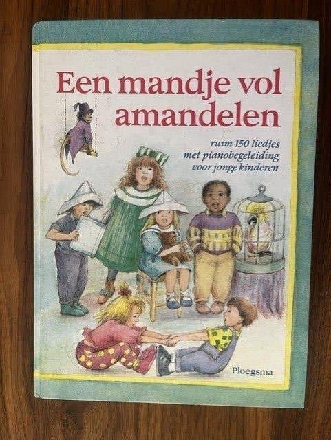 KINDERLIEDJES / Een mandje vol amandelen, Ophalen of Verzenden, Zo goed als nieuw, Fictie algemeen