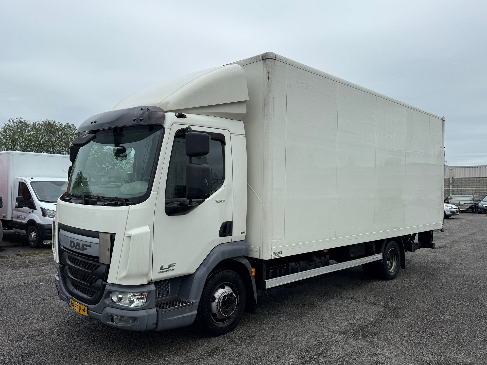 DAF LF 180 FA Bakwagen met laadklep | Airco | Euro 6 !, Cruise Control, Euro 6, Wit, Bedrijf
