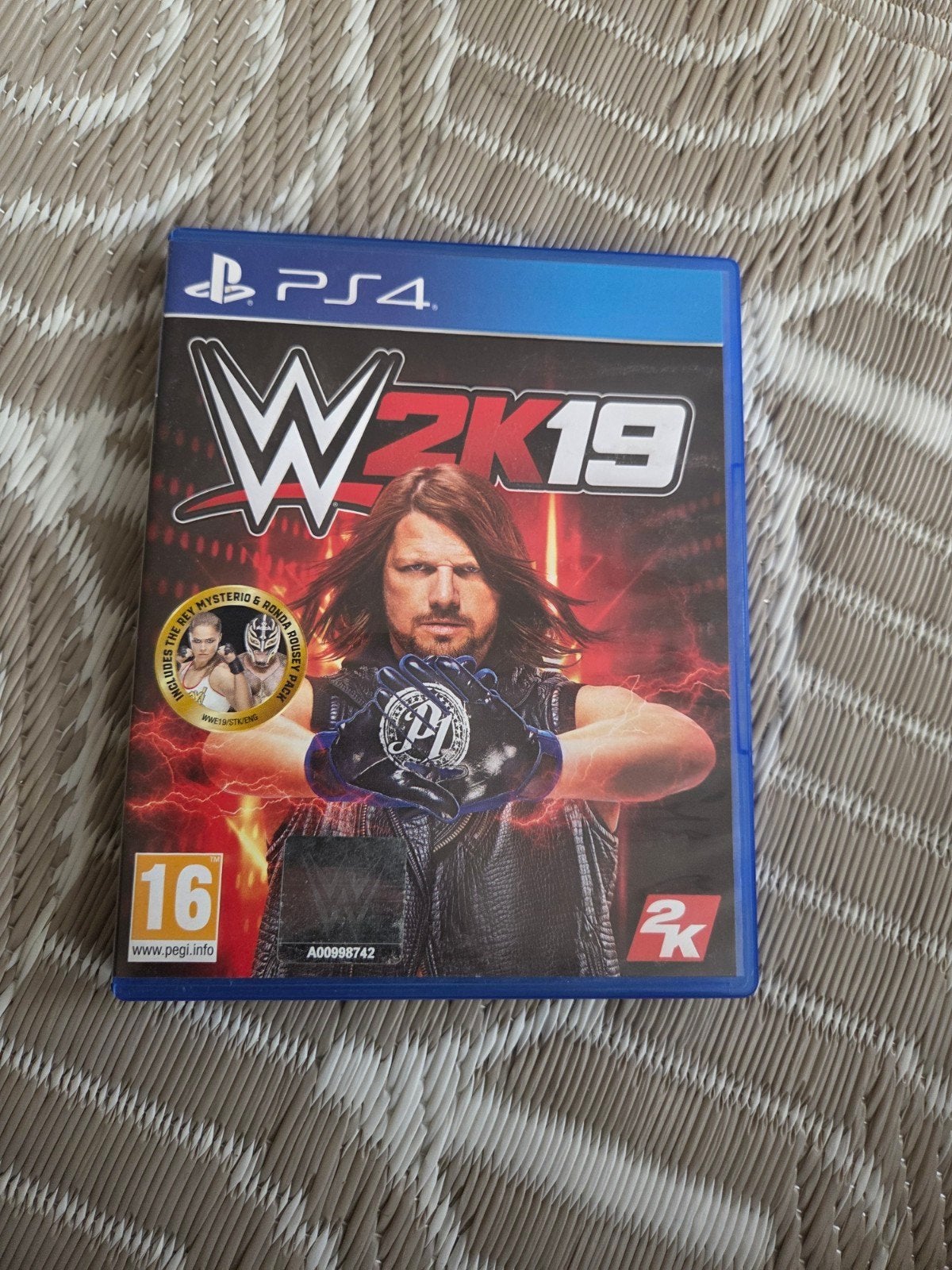 W2K19 = Ps4, 3 spelers of meer, Ophalen, Zo goed als nieuw, Vanaf 16 jaar
