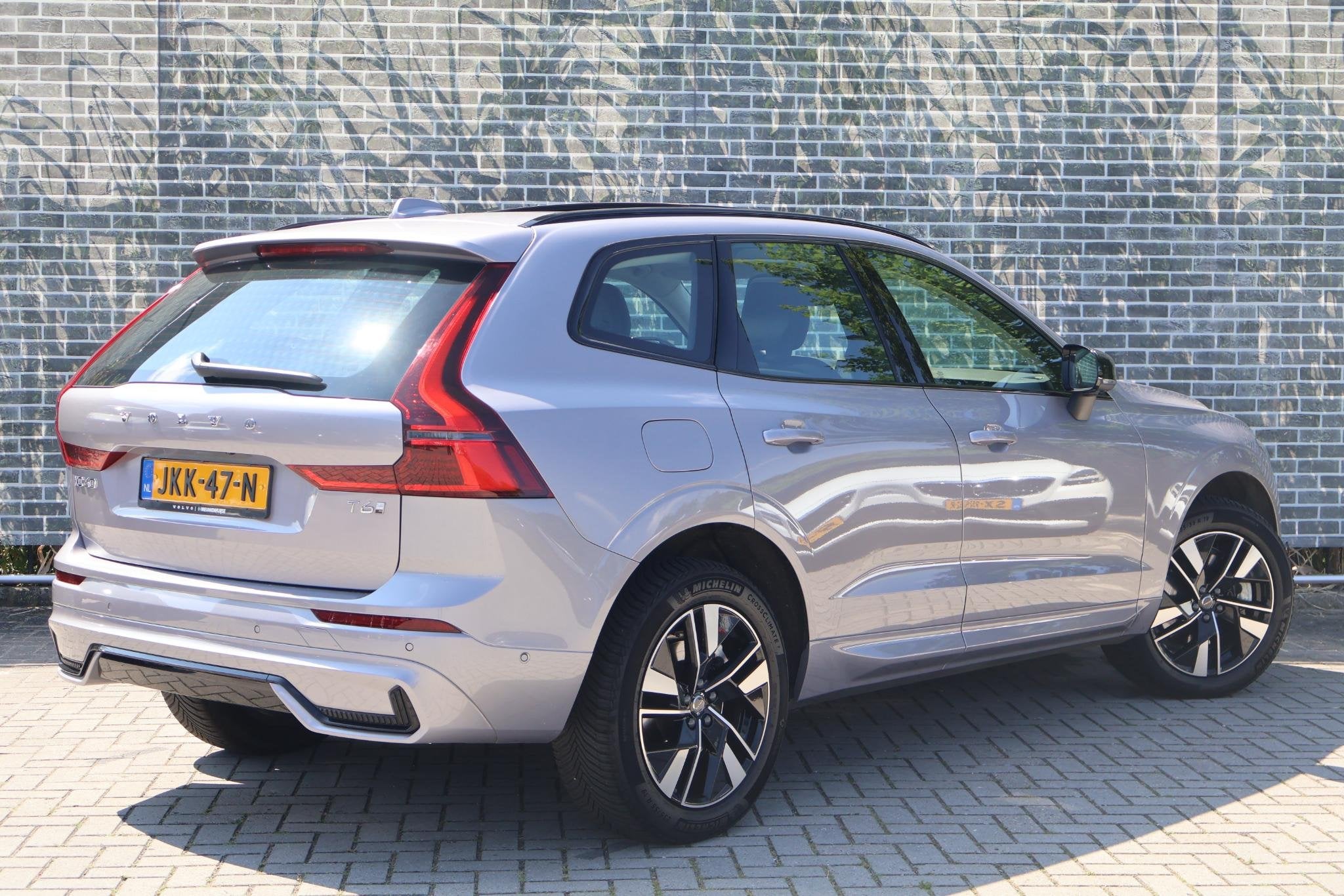 Volvo XC60 2.0 T6 Plug-in Hybrid AWD Plus Dark | PHEV Long R, 12 maanden, Gebruikt, Euro 6, 4 cilinders
