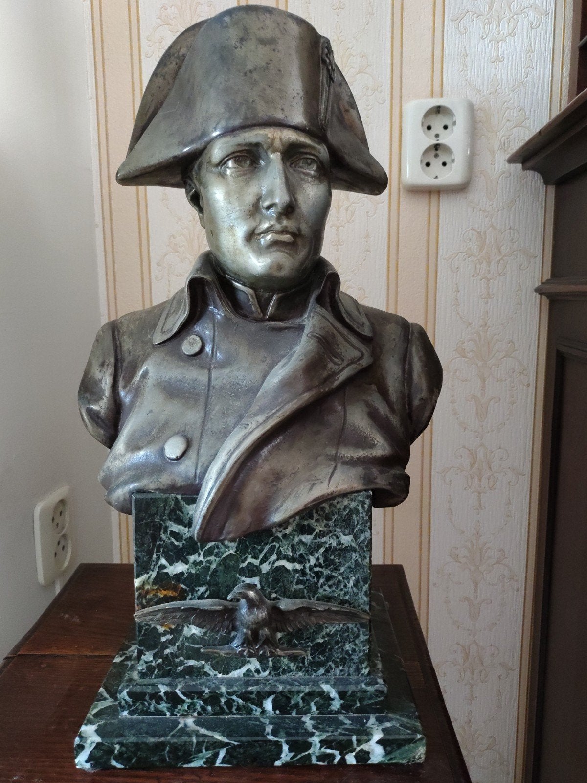 Klassieke Napoleon Buste op Gemarmerde Sokkel met Adelaar, Ophalen
