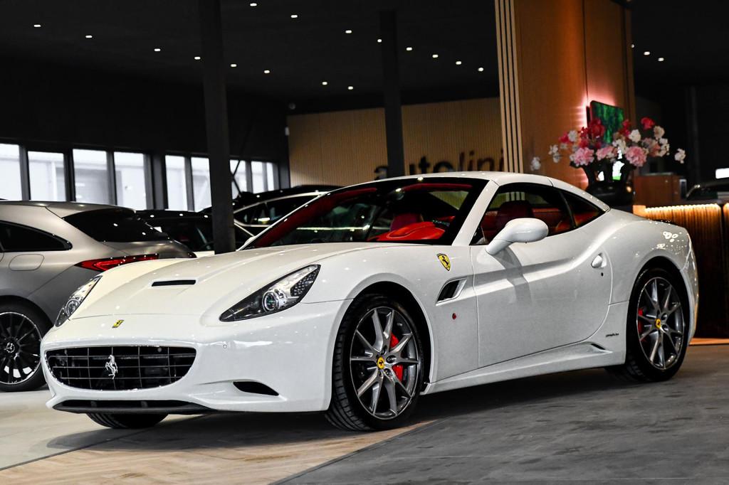 Ferrari California 4.3 V8 30. F1, 490PK, Carbon, Driver Zone, Automaat, Achterwielaandrijving, Gebruikt, 8 cilinders