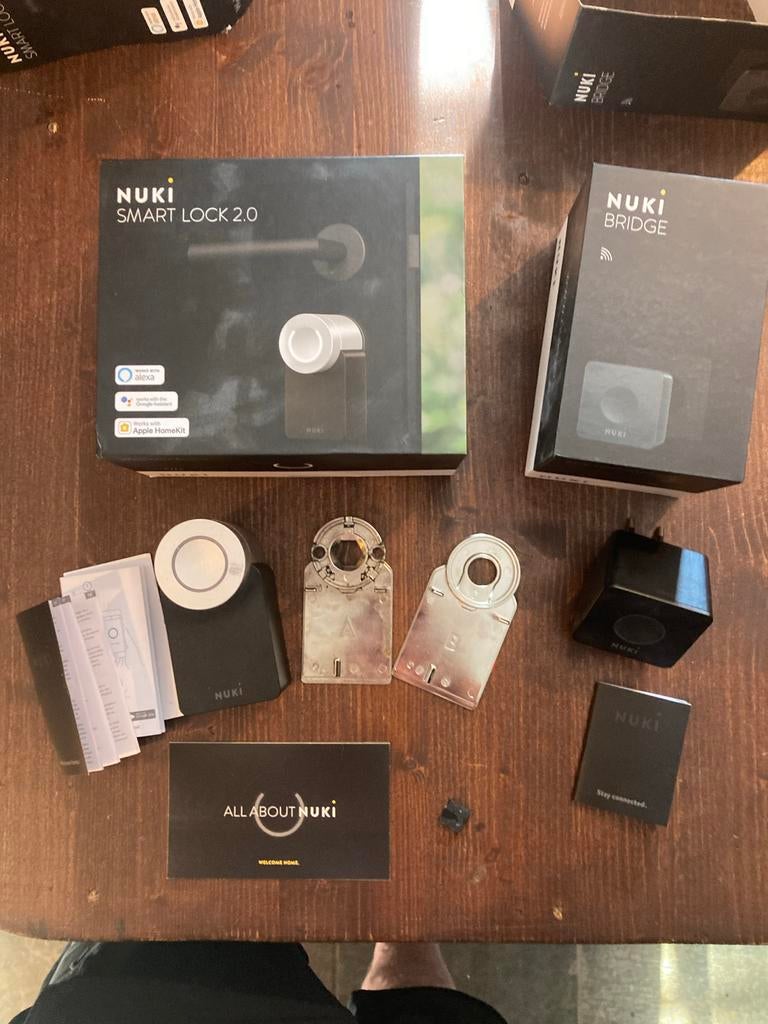 Nuki Smart Lock 2.0 & Nuki Bridge - Slim Deurslot Set, Ophalen of Verzenden, Zo goed als nieuw
