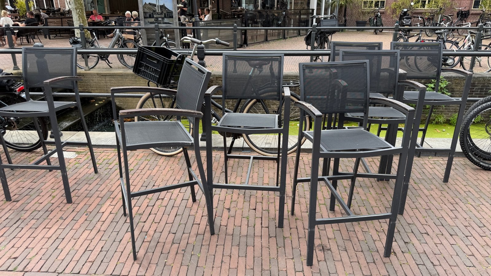 Set van 6 Gebruikte Barstoelen - Zwart Metaal en Stof, Huis en Inrichting, Stoelen, Ophalen, Gebruikt, Zwart, Metaal