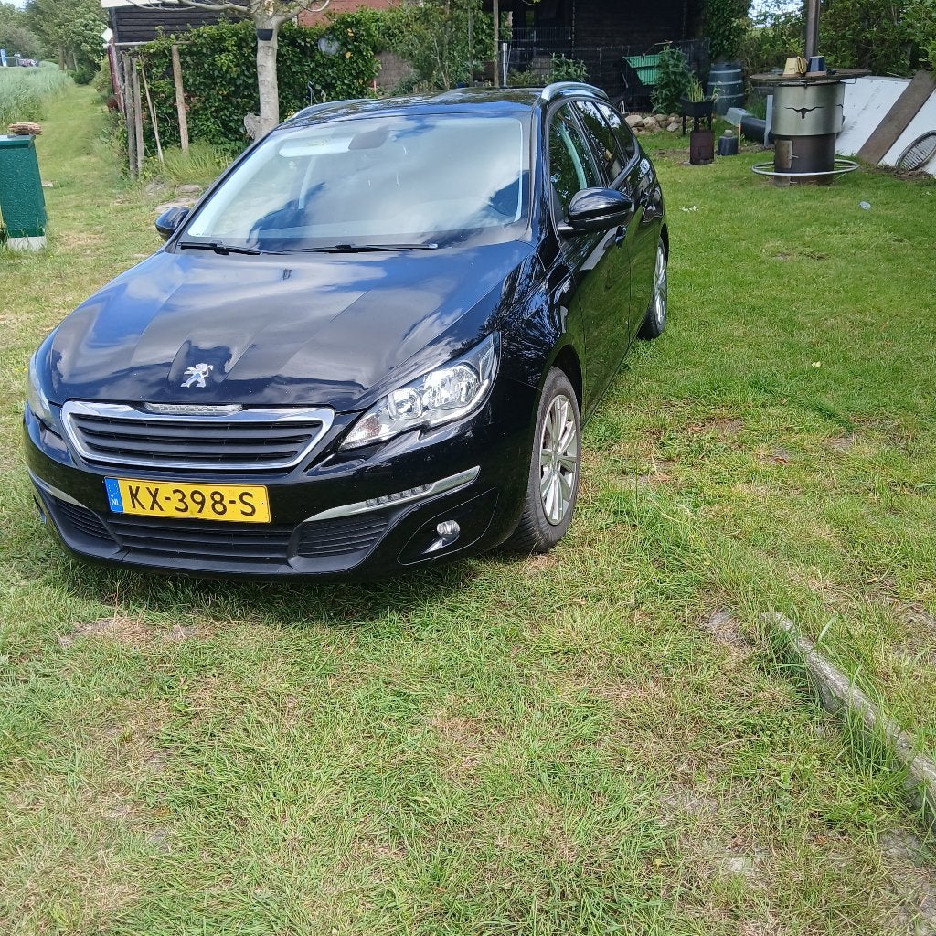 Peugeot 308 1.2 E-thp 130pk 2017 Zwart, Voorwielaandrijving, Stof, 1199 cc, 1165 kg