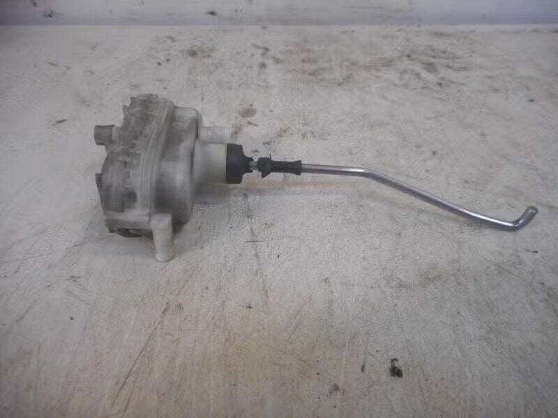 CENTRALE VERGRENDELING MOTOR ACHTERKLEP Audi A6 (C4), Gebruikt, Auto-Union-Straße 1, 85057 Ingolstadt, DE, Info@audi.de, Audi AG