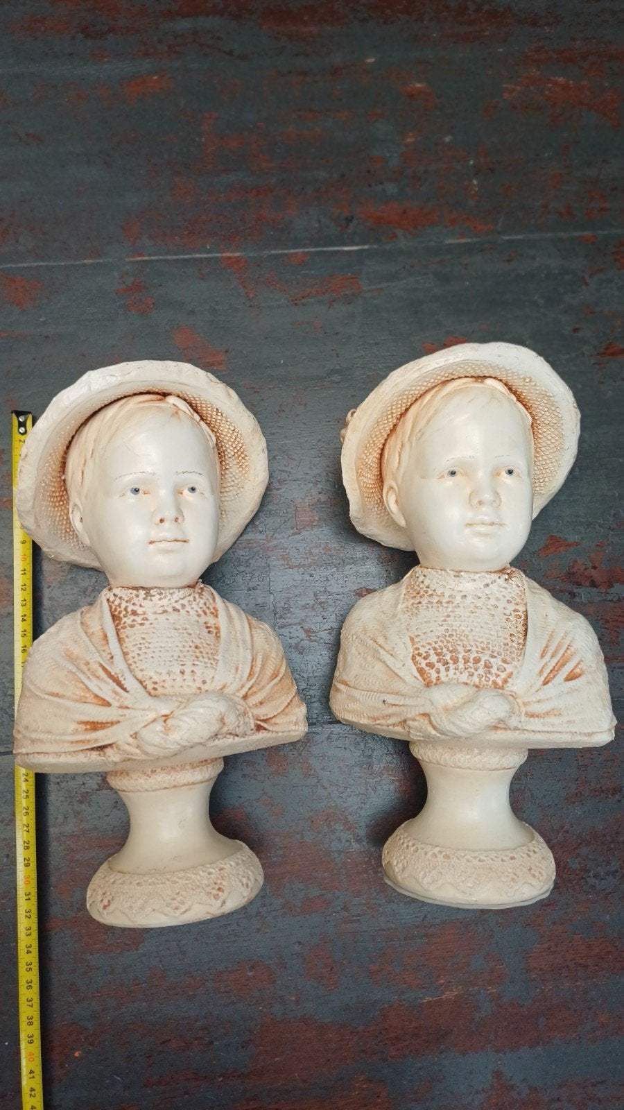 Set van 2 vintage bustes van kinderen met hoed, Antiek en Kunst, Ophalen of Verzenden