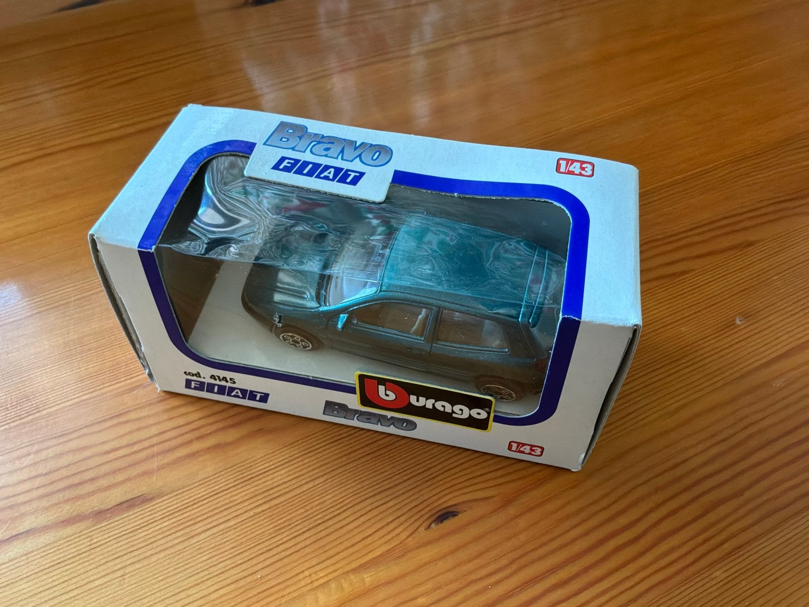 Burago Fiat Bravo 1:43 - Nieuw in doos, Ophalen of Verzenden, Nieuw, Auto
