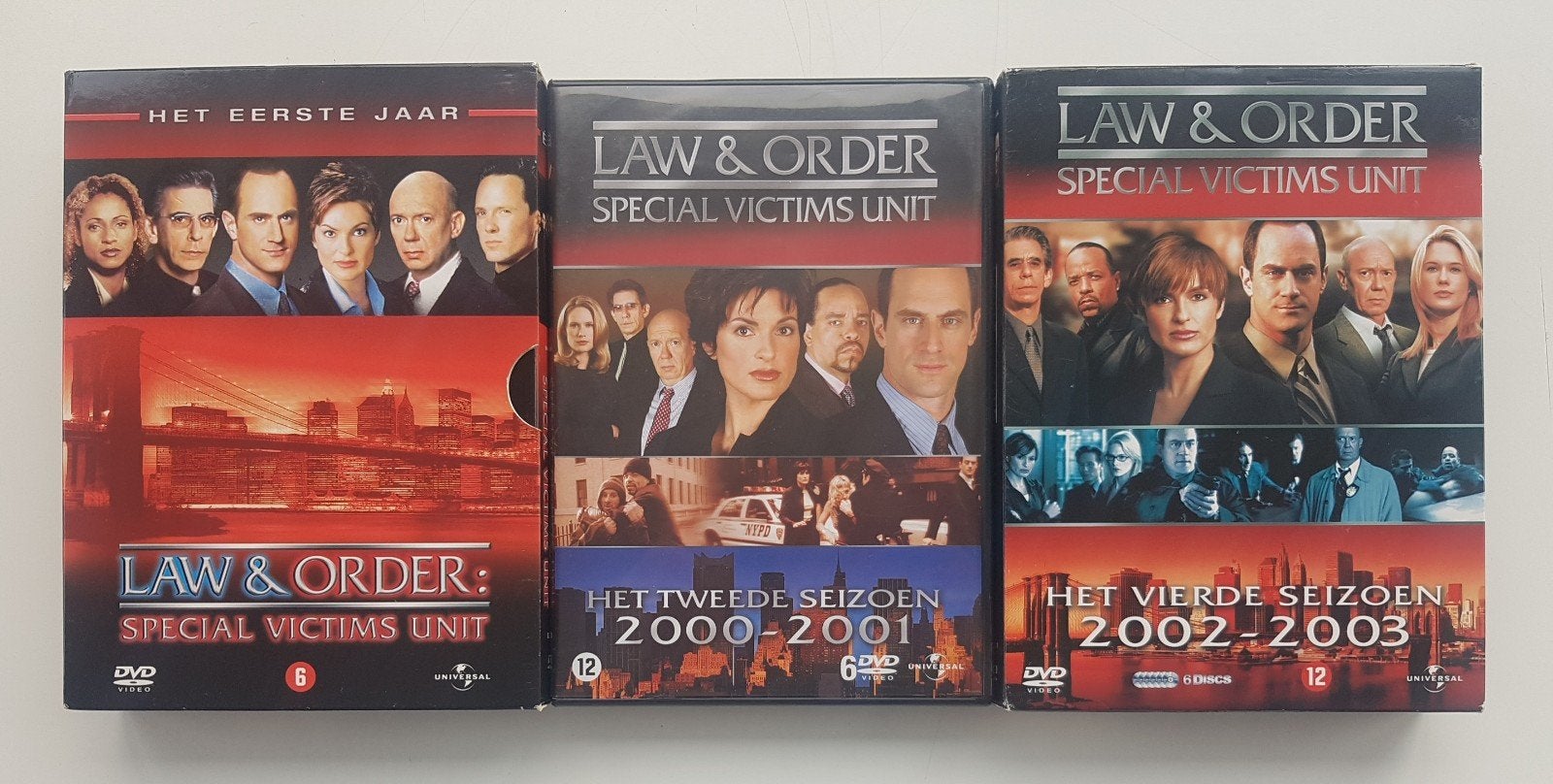 Law & Order SVU Special Victims Unit seizoen 1, 2, 4 DVD box, Cd's en Dvd's, Dvd's | Tv en Series, Vanaf 12 jaar, Ophalen of Verzenden