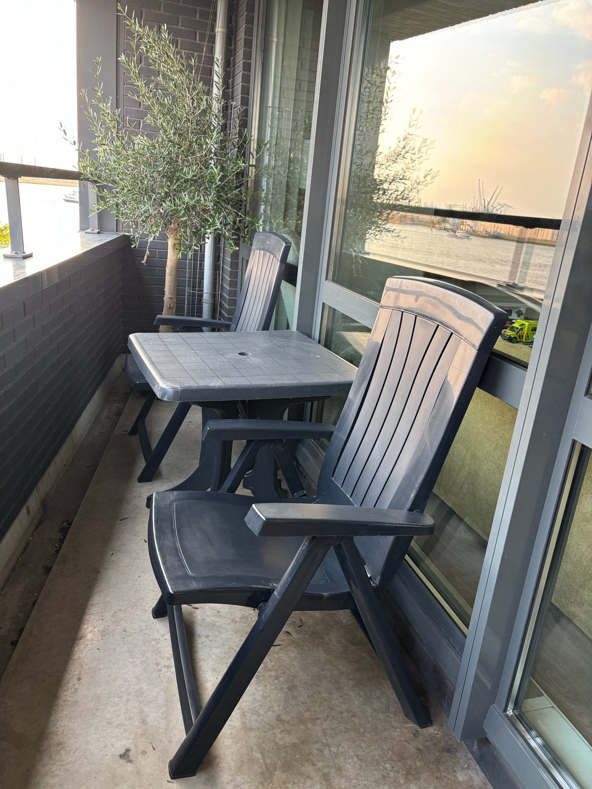 Kunststof tuinset - 2 stoelen en tafel, Tuin en Terras, Tuinsets en Loungesets, Kunststof, Gebruikt, Eettafel, Tuinset