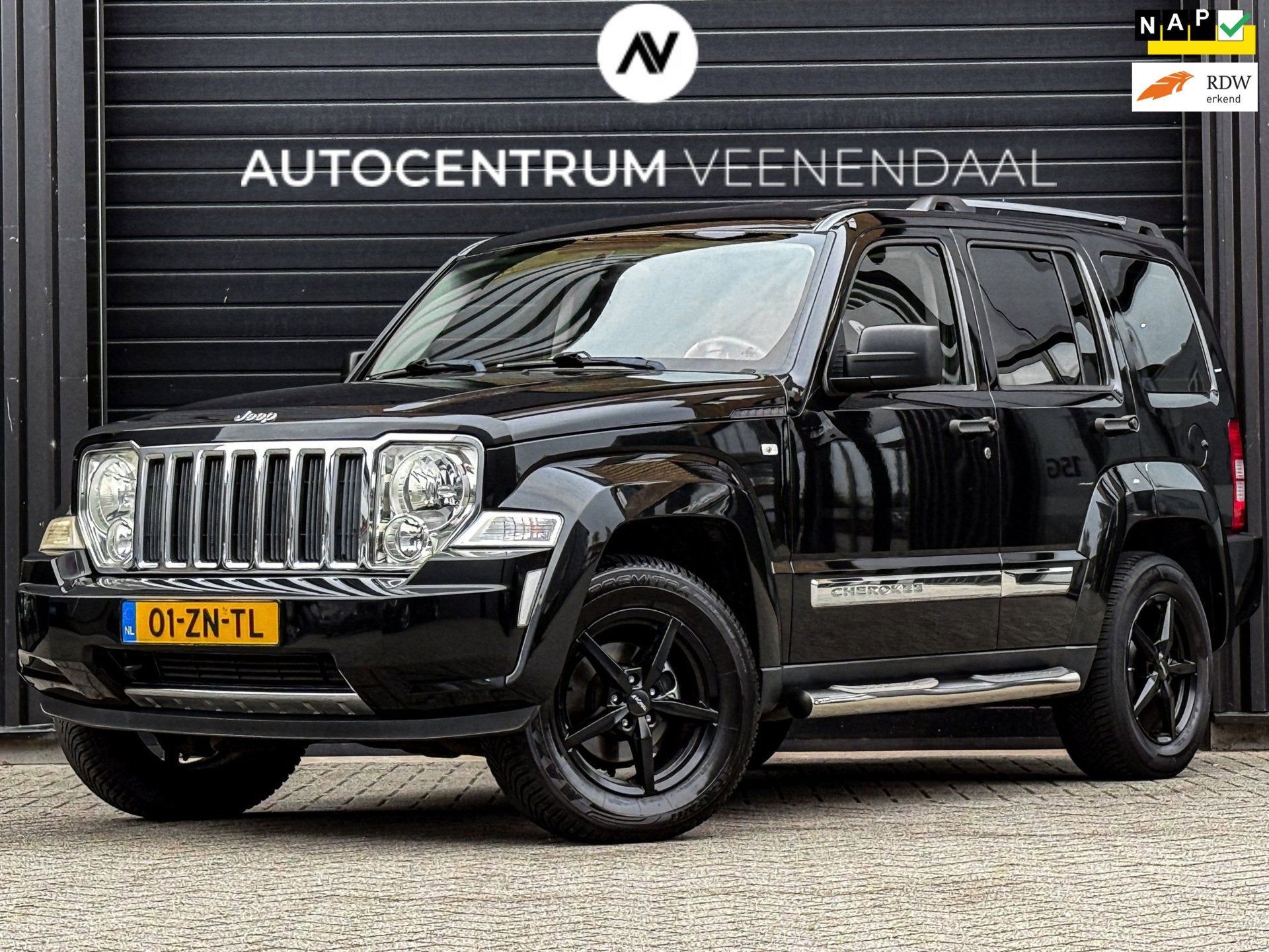 Jeep Cherokee 3.7 V6 Limited AUT NAP/PANO/LEDER/CRUISE/STOEL, Auto's, Automaat, Gebruikt, Onderhoudsboekje, 6 cilinders