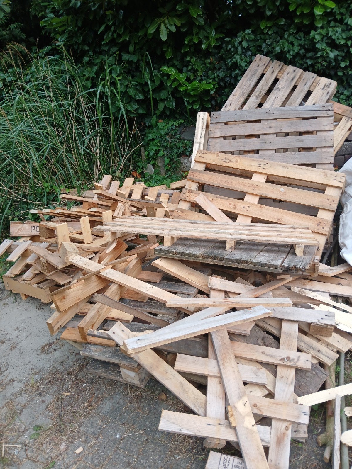 Gratis haardhout pallets, Minder dan 3 m³, Ophalen
