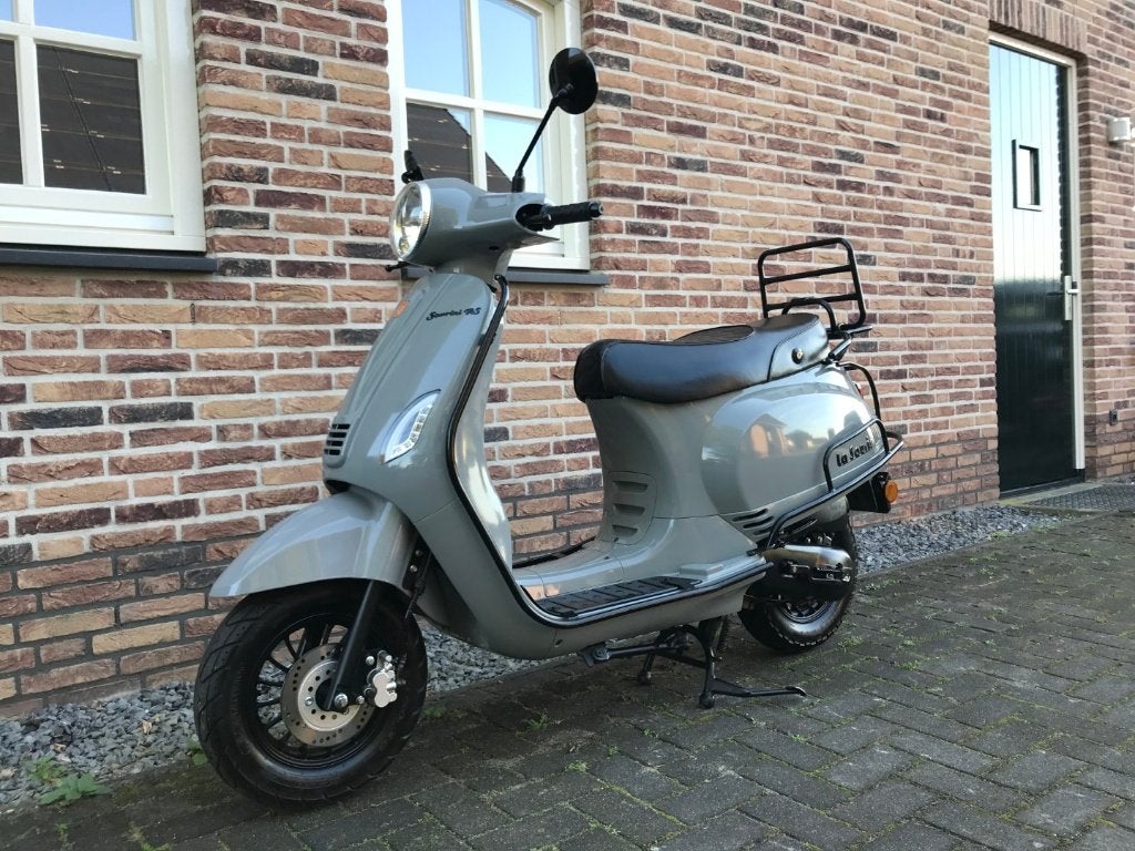 LA SOURIS SOURINI BJ 2024 GTS TOSCANA VX50 RIVA AGM VX BTC, Ophalen, Gebruikt, Maximaal 45 km/u, Benzine