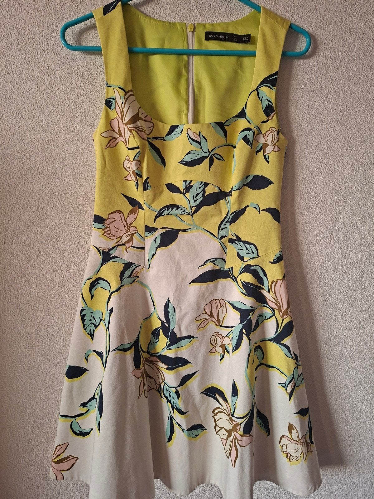 Karen Millen zomerjurk met bloemenprint, Ophalen, Karen Millen, Geel, Zo goed als nieuw