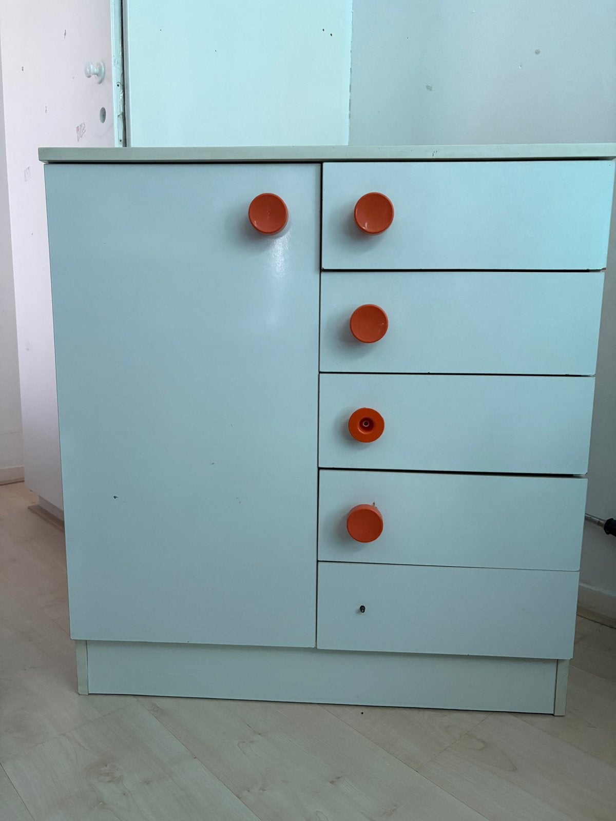 Vintage origineel jaren 70 kastje, Huis en Inrichting, Kasten | Ladekasten, Ophalen, 50 tot 100 cm, Zo goed als nieuw, 3 of 4 laden