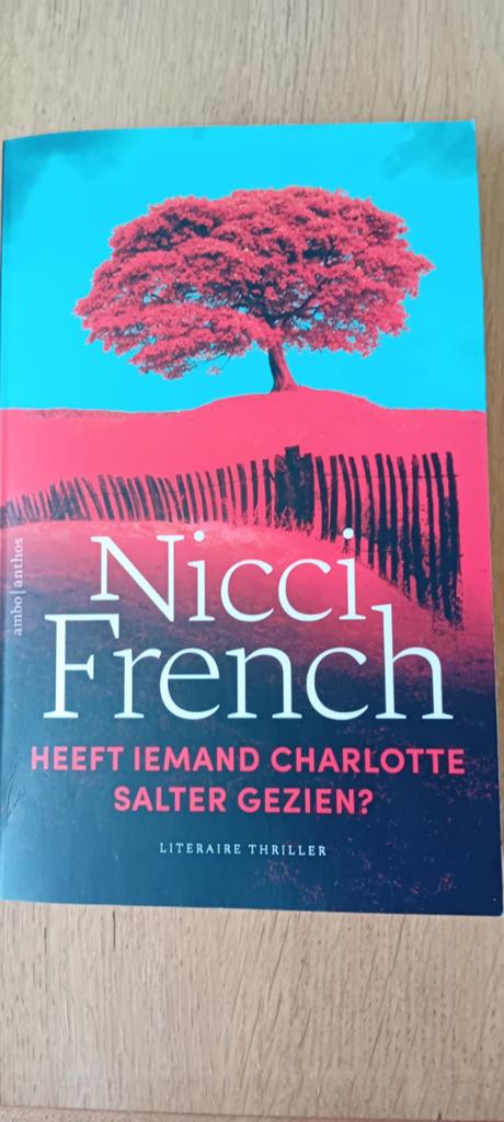 Heeft iemand Charlotte Salter gezien? - Nicci French, Ophalen of Verzenden, Zo goed als nieuw, Nicci French, Europa overig