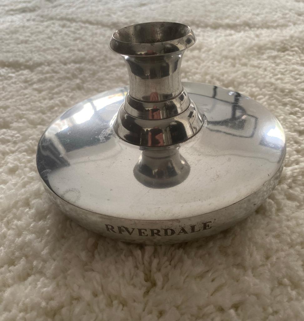 Riverdale vaas, aluminium (gepolijst), in zeer mooie staat, Overige materialen, Overige kleuren, Ophalen of Verzenden, Zo goed als nieuw