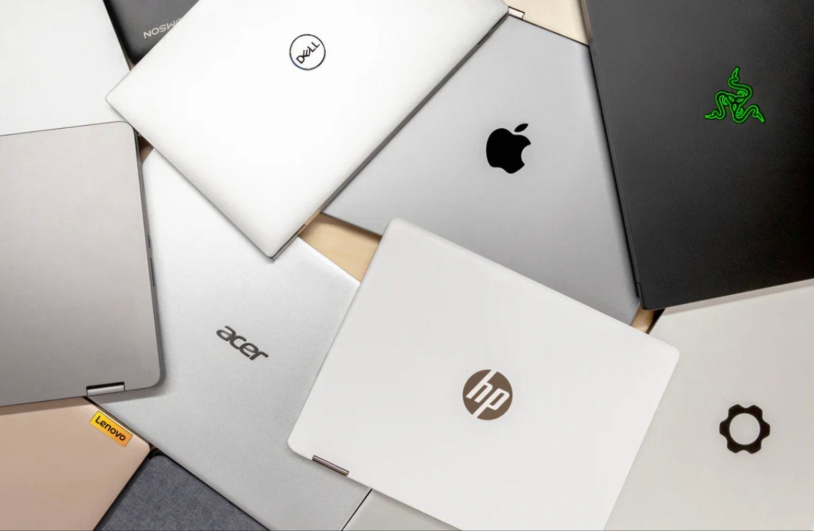 gezocht voor de minima laptops,ps3,android boxes/sticks enz, Ophalen, 15 inch, Onbekend