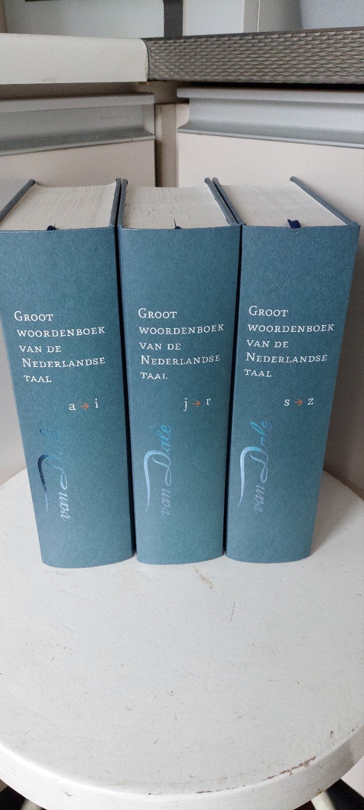 Van Dale Groot Woordenboek Nederlandse Taal (3 delen), Ophalen of Verzenden, Gelezen, Nederlands