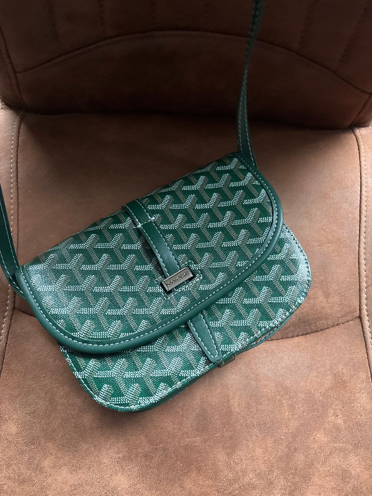 Groene schoudertas met Goyard-achtig patroon, Sieraden, Tassen en Uiterlijk, Tassen | Damestassen, Ophalen of Verzenden, Gebruikt