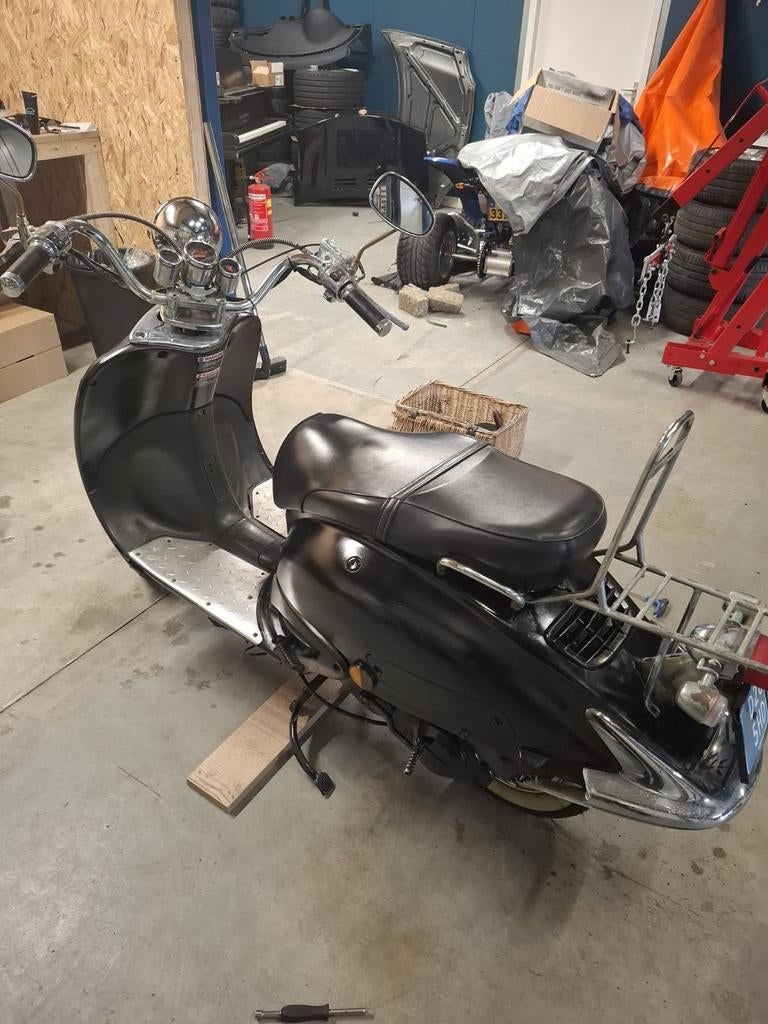 Retro scooter, Fietsen en Brommers, Snorfietsen en Snorscooters, Ophalen of Verzenden, Gebruikt, Benzine, Overige merken