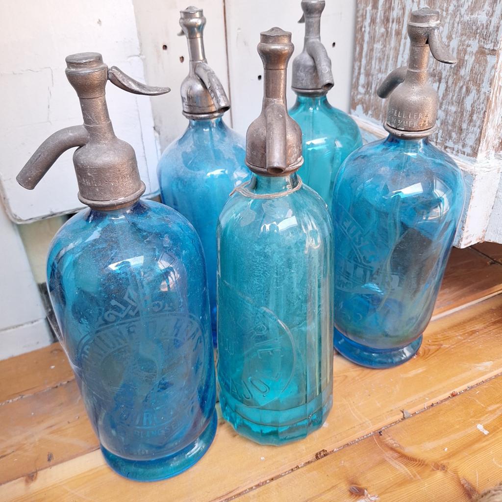 5 stuks Antieke blauwe spuitwater flessen/ soda water, Ophalen, Blauw, Minder dan 50 cm, Glas