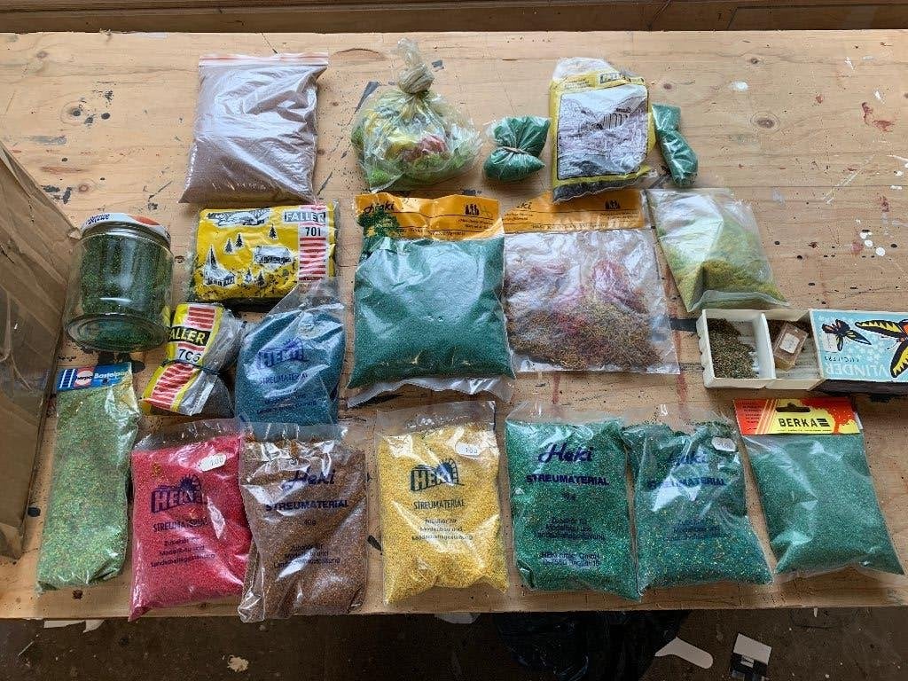 Leuk partijtje  stooisel voor bij de treinbaan, Overige merken, Gebruikt, Natuur, Gelijkstroom of Wisselstroom