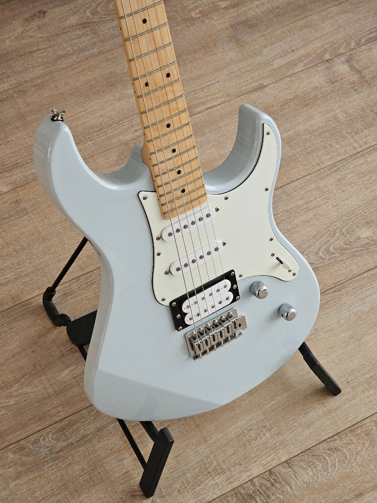 Yamaha Pacifica 112VM II, Ijsblauw, Overige merken, Zo goed als nieuw, Yamaha, Solid body
