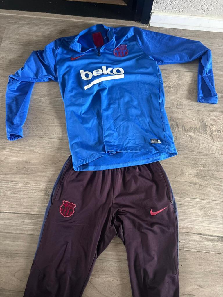 Barcelona trainingspak, Ophalen of Verzenden, Voetbal, Gedragen, Maat 48/50 (M)