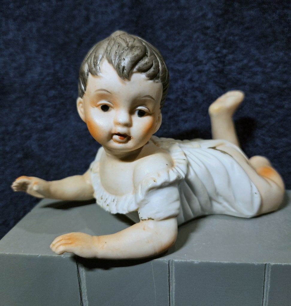 Vintage biscuit porseleinen piano baby beeldje, Ophalen of Verzenden