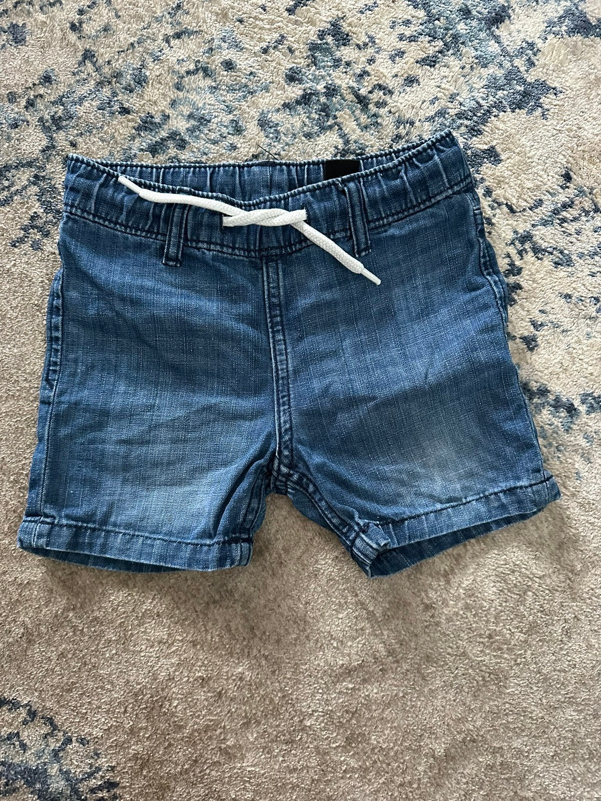 Fijne spijker korte broek / short H&M maat 98, Ophalen of Verzenden, Zo goed als nieuw, Jongen, Broek