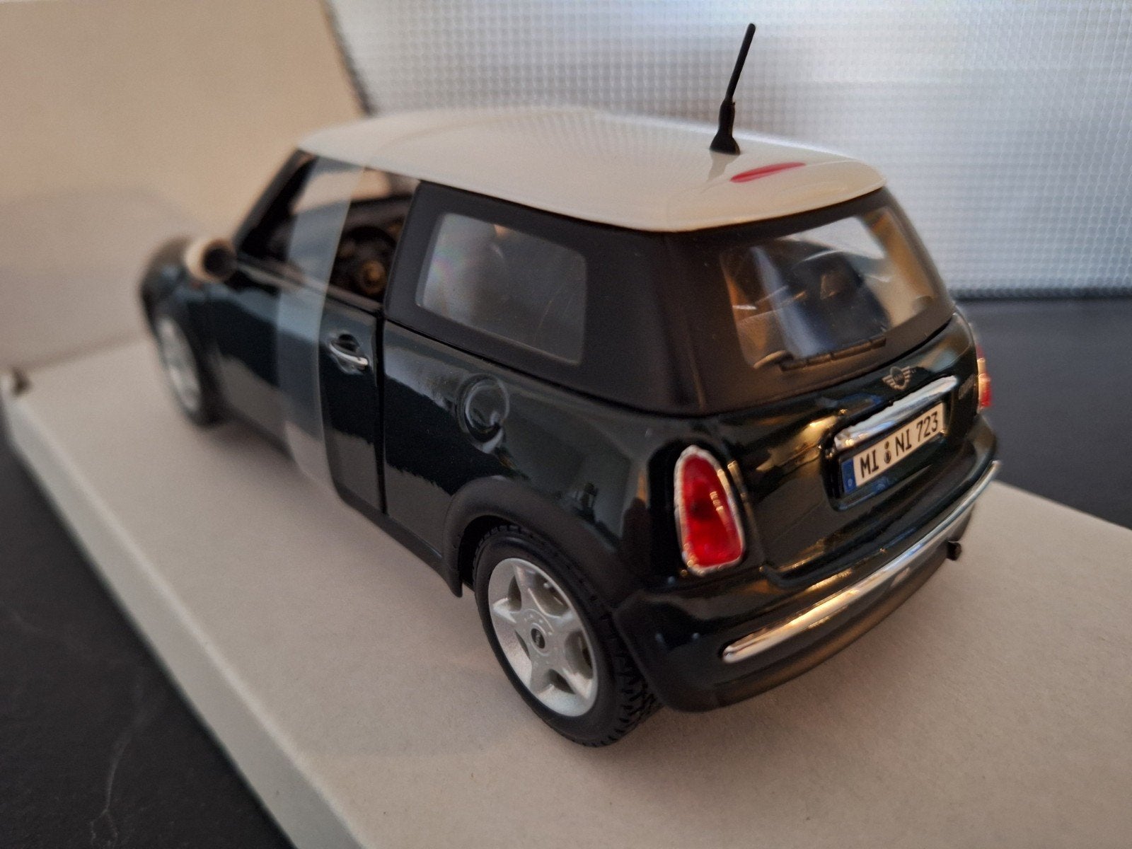 Mini Cooper Donker groen Schaal 1:24, Hobby en Vrije tijd, Maisto, Auto, Nieuw, Ophalen of Verzenden