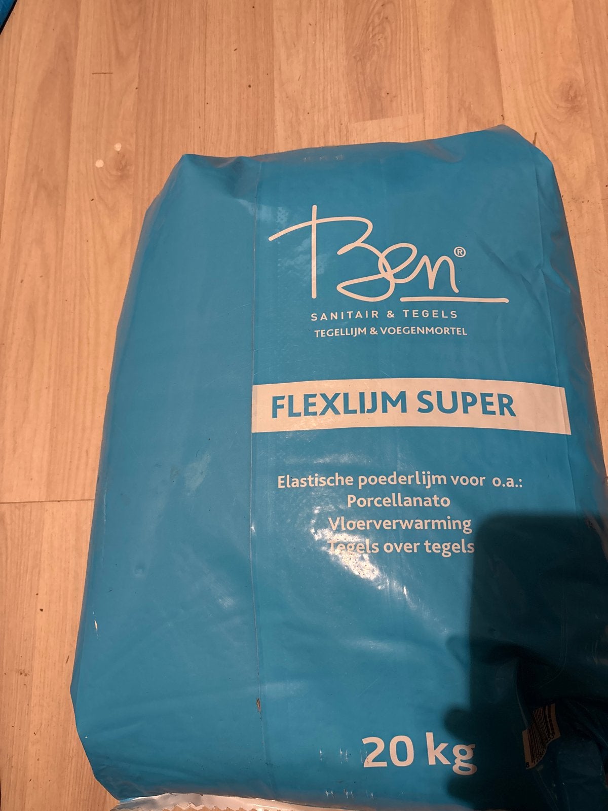 Nieuwe Ben Flexlijm Super tegellijm 20 kg, Ophalen, Nieuw, Minder dan 20 cm, Minder dan 5 m²