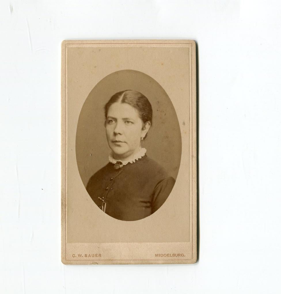 Carte de Visite. C.W. Bauer. Middelburg., Foto, Ophalen of Verzenden, Zo goed als nieuw, Voor 1940