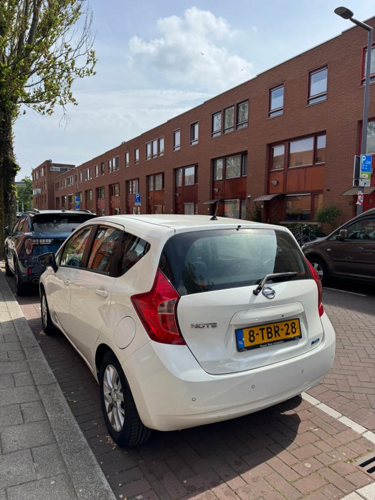 Nissan Note 1.2 59KW/80PK 2014 Wit, Stof, 980 kg, Zwart, 1198 cc