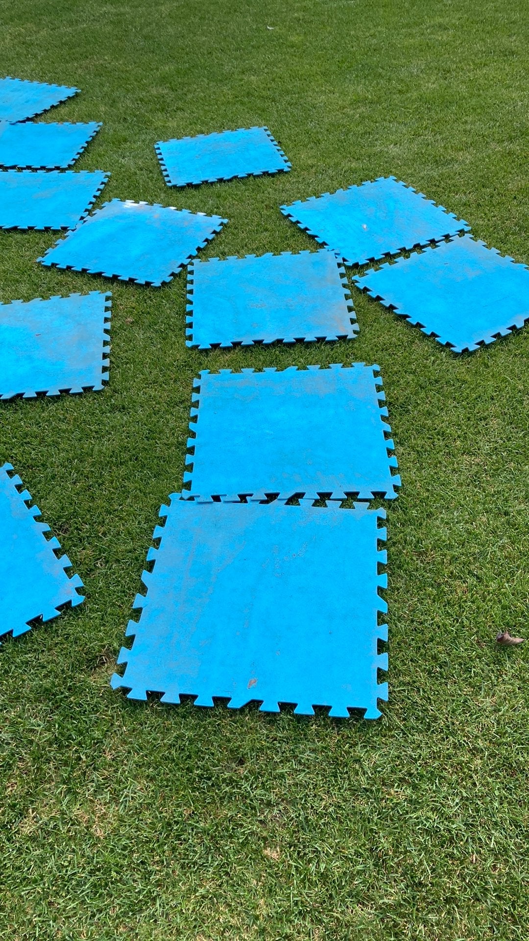 16 stuks zwembadtegels, Ophalen, Gebruikt