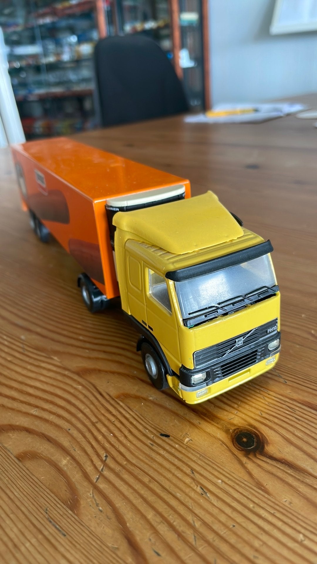 Volvo FH 12 460 truck met oplegger “Unox”, Ophalen of Verzenden, Zo goed als nieuw, Bus of Vrachtwagen, Lion Toys
