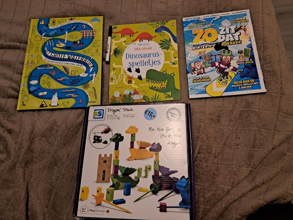 Boeken en Dragons Stack spel - Nieuw en Zo goed als nieuw, Ophalen of Verzenden, Zo goed als nieuw, Overige merken
