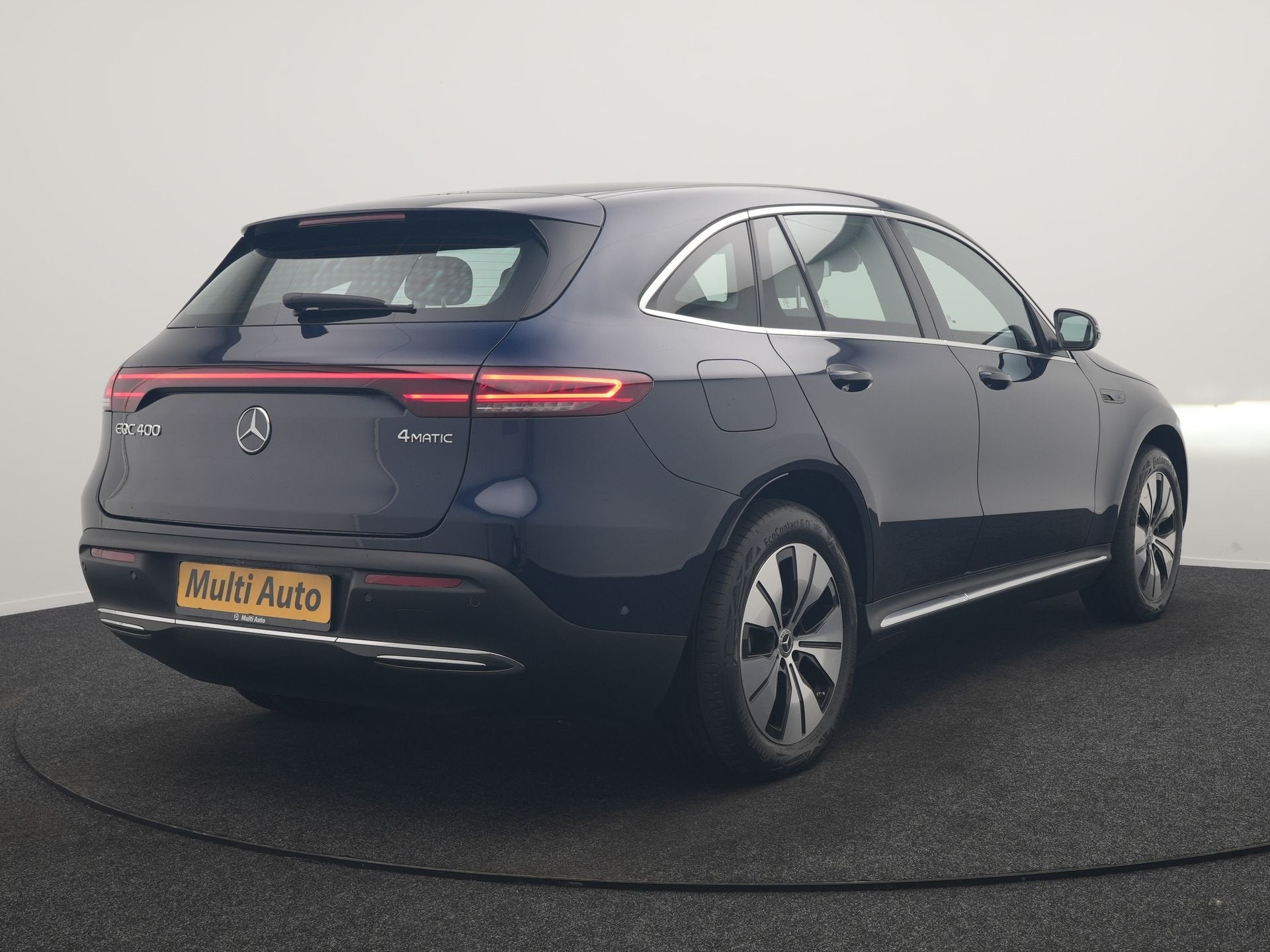 Mercedes-Benz EQC 400 4MATIC 85 kWh Dealer O.H Adaptive Crui, Automaat, Dealer onderhouden, 2395 kg, Blauw