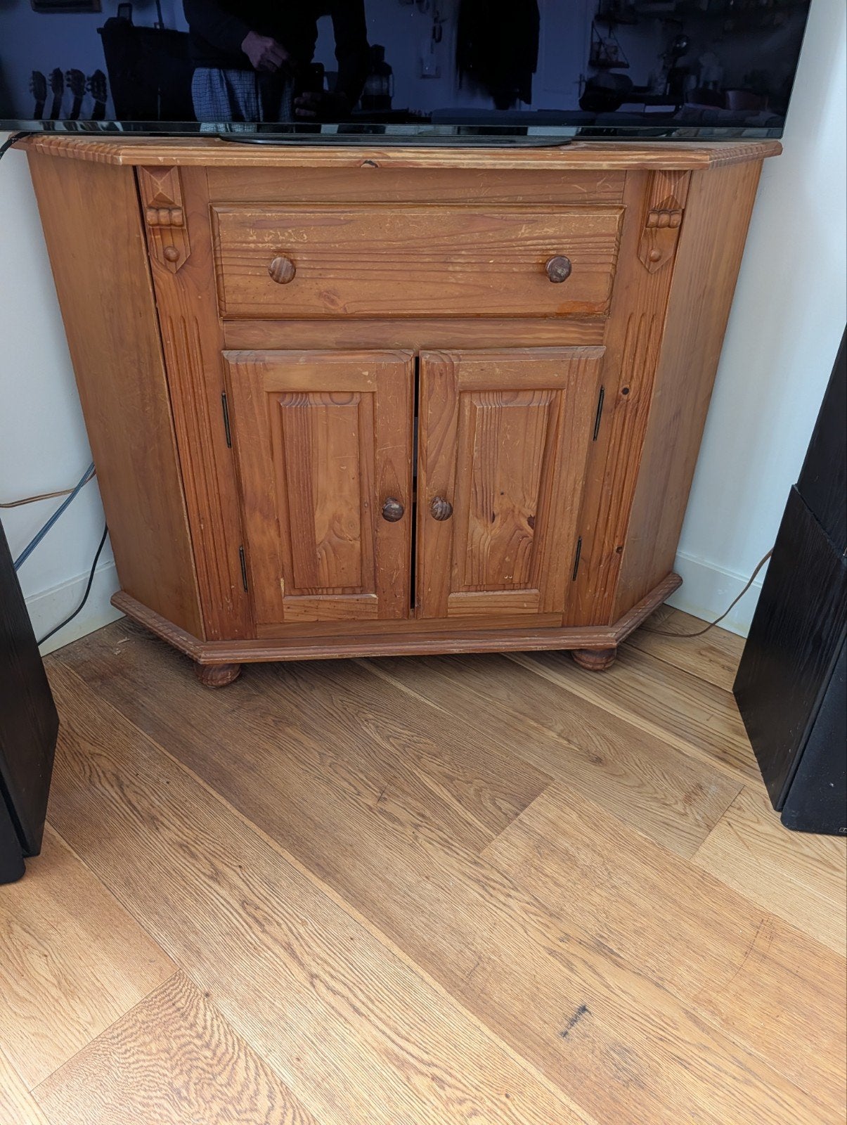 Houten hoekkast met opbergruimte, Ophalen, Gebruikt, 100 tot 150 cm, Rustiek