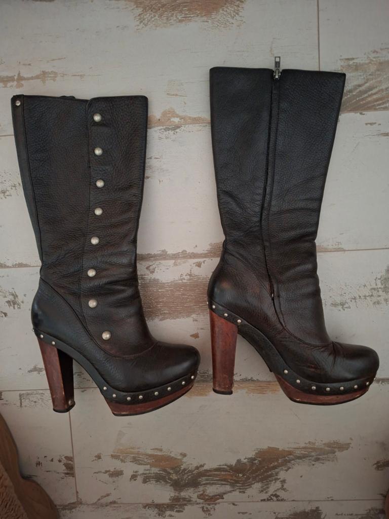 UGG Laarzen met Hoge Hakken - Maat 40, Kleding | Dames, Schoenen, Ophalen, UGG, Bruin, Schoenen met hoge hakken