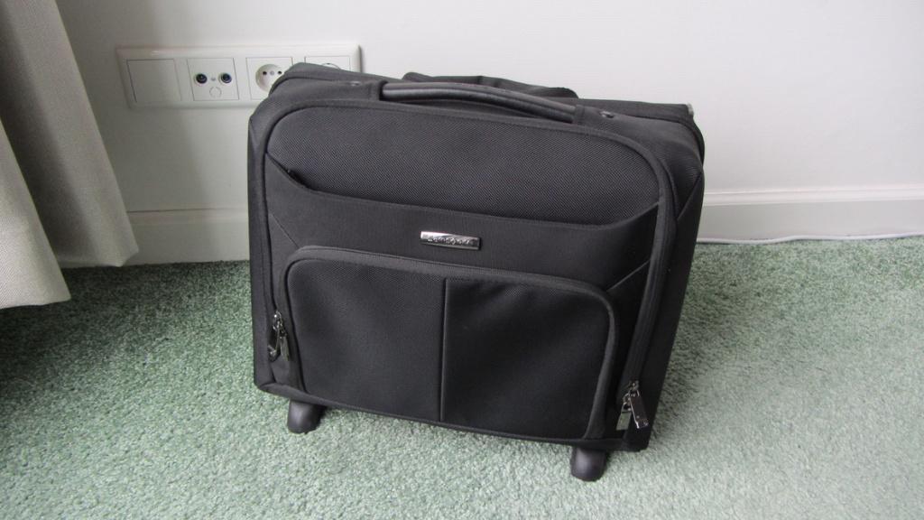 Samsonite Laptop / traveller met wieltjes : rolling tote 15", 40 tot 60 cm, Zwart, Ophalen of Verzenden, Zo goed als nieuw