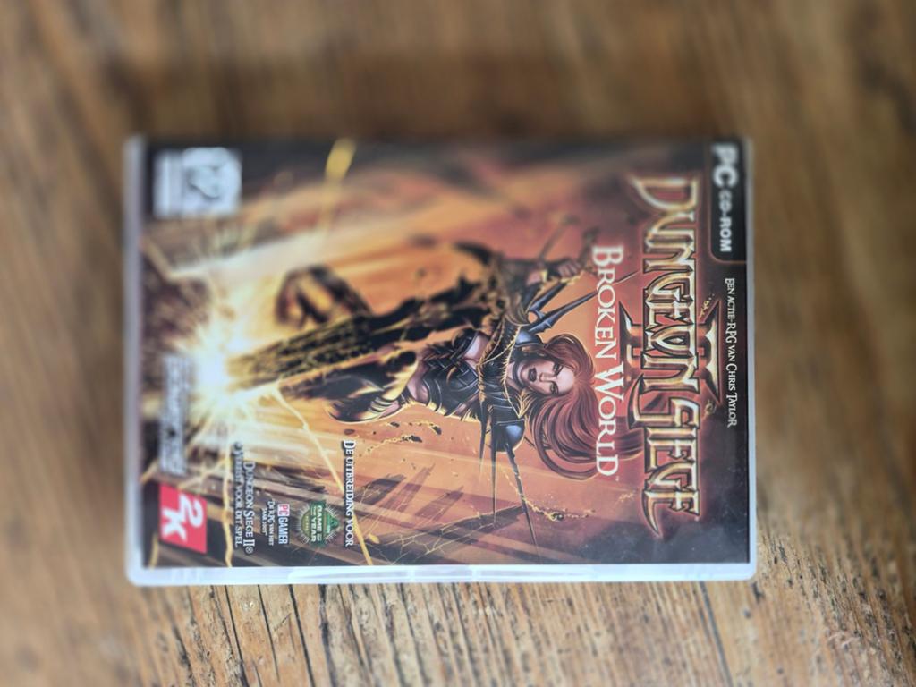 Dungeon Siege II Broken World PC CD-ROM RPG Game, Gebruikt, 1 speler, Ophalen of Verzenden, Role Playing Game (Rpg)